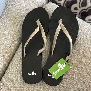 Sanuk flip flops
